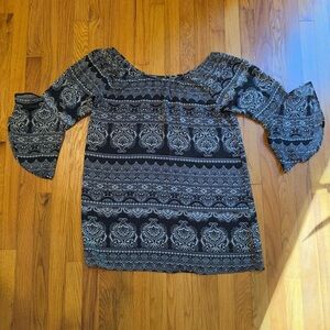 Black and White Paisley Patterned Women's Tunic Style Top